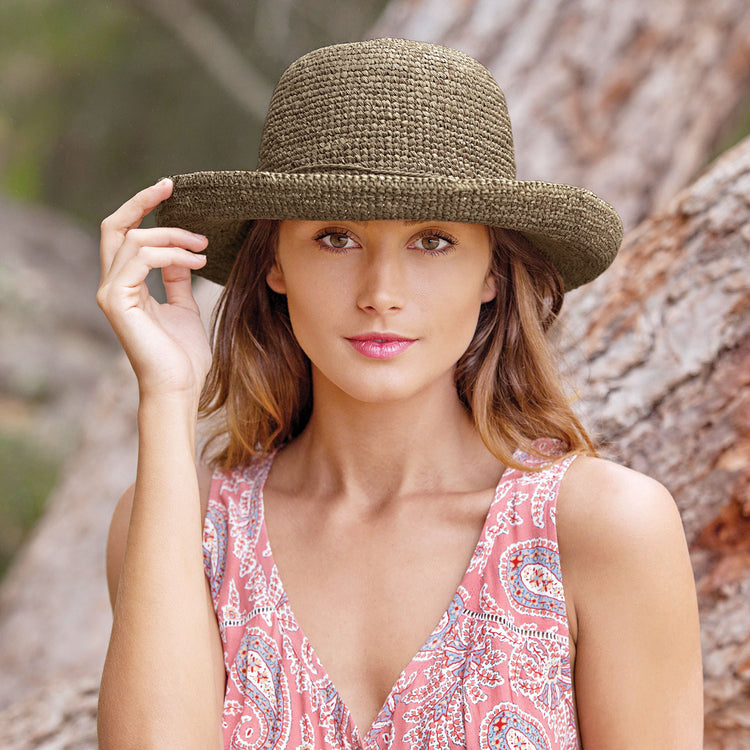 Woman Wearing a Wallaroo Catalina Big Wide Brim Crown Style Straw Sun Hat in Mushroom