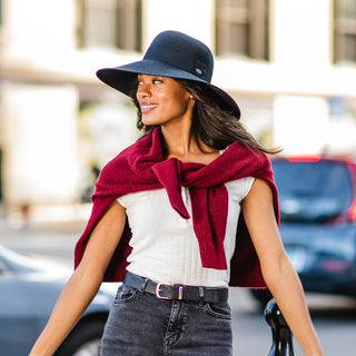 Women's wide brim sun hat by Wallaroo