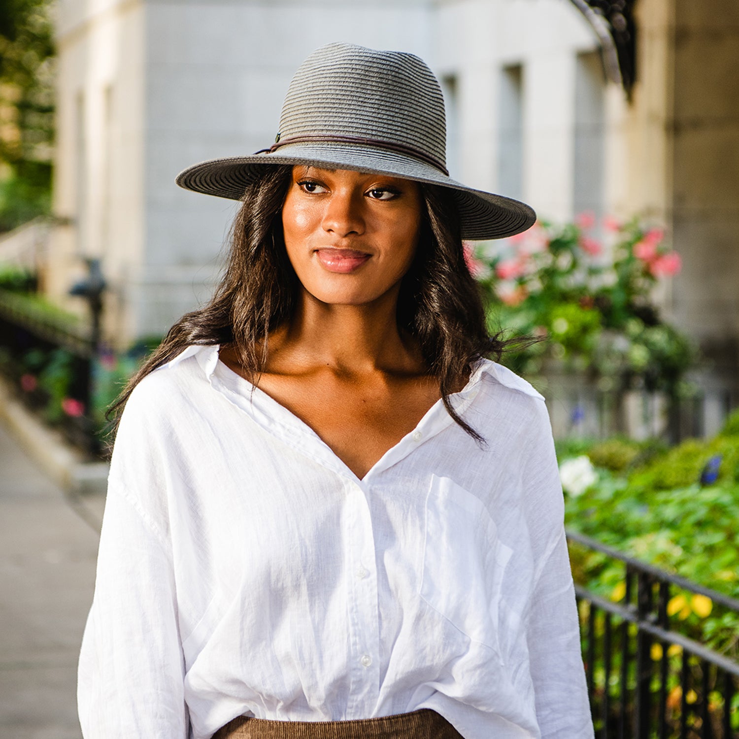 Women's wide brim sun hat by Wallaroo, Graphite