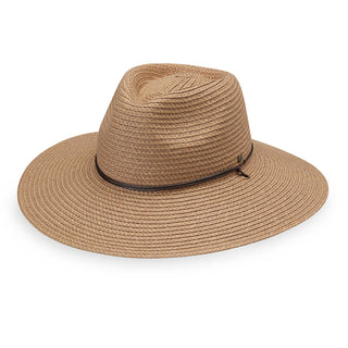 Ladies Petite Sanibel with a big wide brim and packable material for travel from Wallaroo