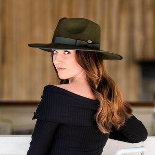 Woman wearing Green Unisex Felt Wide Brim Fedora Style Sloan UPF Sun Hat from Wallaroo, Olive